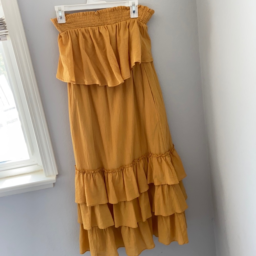 💋💋sold 💋💋Listicle strapless dress size a small NWT